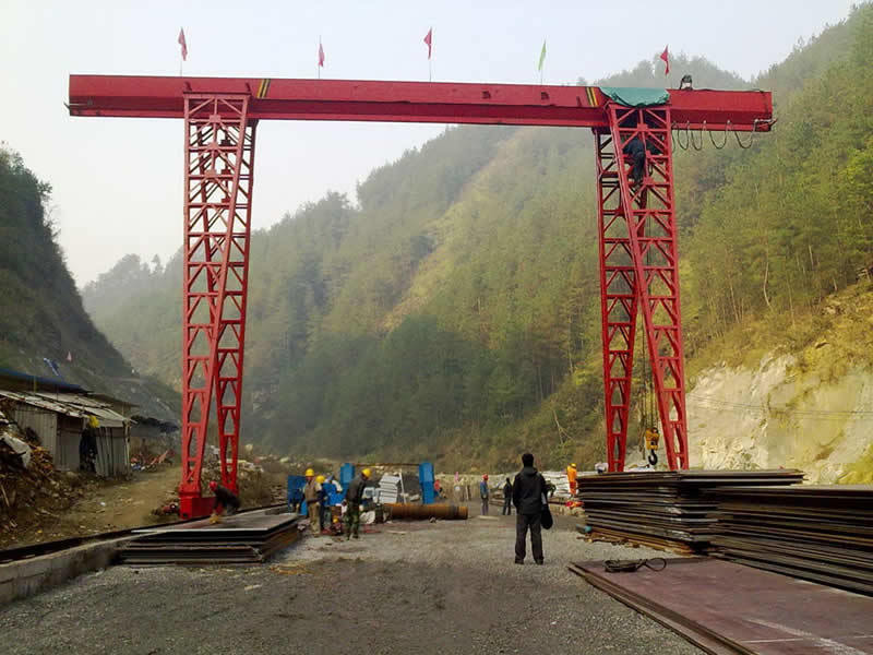 龍門起重機(jī)
